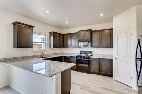 364 Maple St, Bennett, CO 80102 photo 12