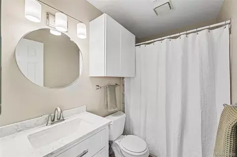 Bath - 4820 E Kentucky Ave #E, Denver, CO 80246 photo 1 of 2