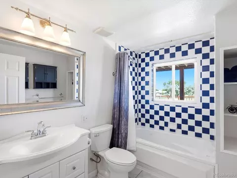 Bath - 17050 Eagle St, Fort Lupton, CO 80621 photo 4 of 4