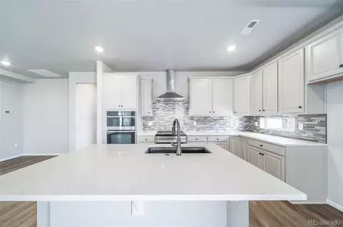 Kitchen - 21905 E 51st Dr, Aurora, CO 80019 photo 1 of 1