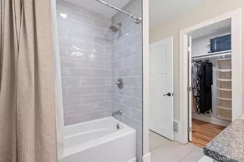 Bath - 4806 E 19th Ave, Denver, CO 80220 photo 3 of 5