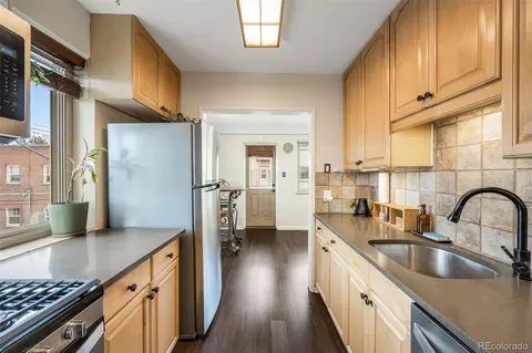 1175 N Emerson St #211, Denver, CO 80218