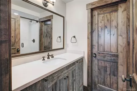 Bath - 456 Peerless Dr, Breckenridge, CO 80424 photo 7 of 8