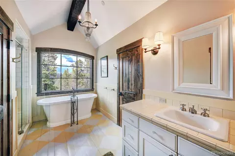 Bath - 456 Peerless Dr, Breckenridge, CO 80424 photo 5 of 8