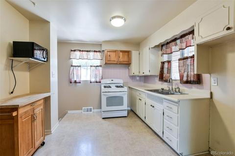 6830 Ruth Way, Denver, CO 80221 photo 8