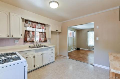 6830 Ruth Way, Denver, CO 80221 photo 9