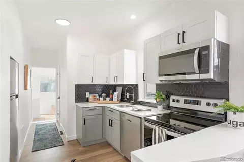 Kitchen - 22 Exposition Ave, Denver, CO 80209 photo 1 of 3