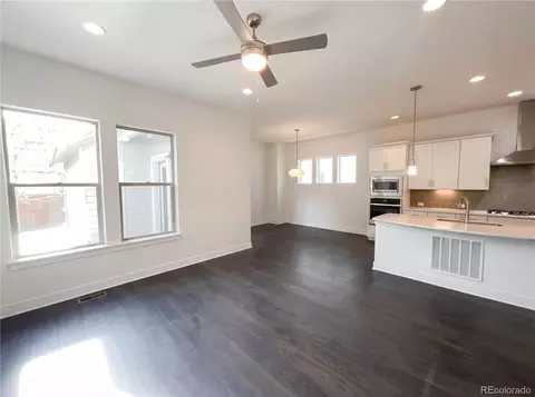 10260 E 57th Pl, Denver, CO 80238 photo 3