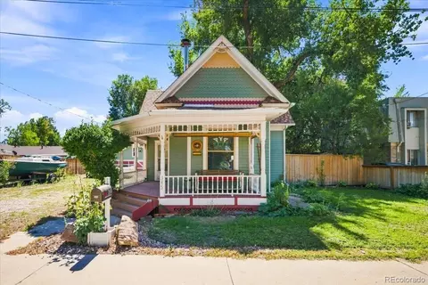345 Mountain View Ave, Longmont, CO 80501