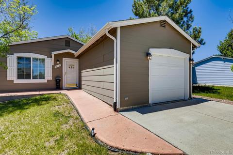17427 E Temple Dr, Aurora, CO 80015 photo 4