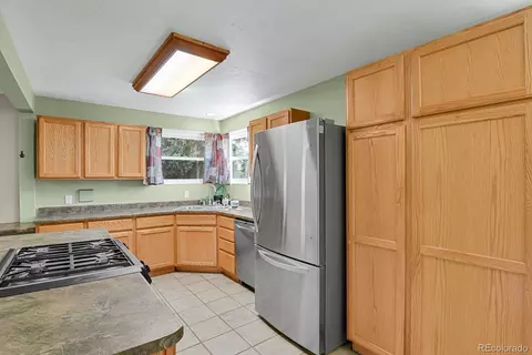 Kitchen - 5215 Eldridge St, Arvada, CO 80002 photo 4 of 7