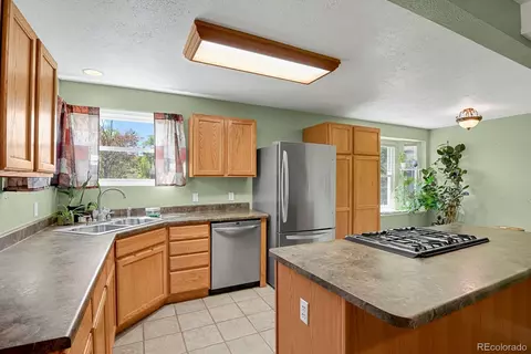 Kitchen - 5215 Eldridge St, Arvada, CO 80002 photo 5 of 7