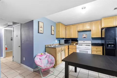 Kitchen - 12234 E Berkeley Pl, Denver, CO 80239 photo 3 of 4