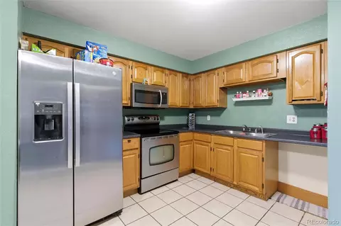 Kitchen - 12234 E Berkeley Pl, Denver, CO 80239 photo 1 of 4