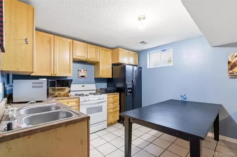 Kitchen - 12234 E Berkeley Pl, Denver, CO 80239 photo 4 of 4