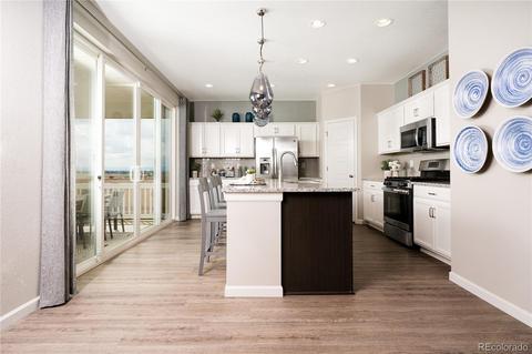 27847 E 8th Ave, Aurora, CO 80018 photo 4