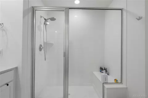 Bath - 745 Aspen Ave, Bennett, CO 80102 photo 3 of 6