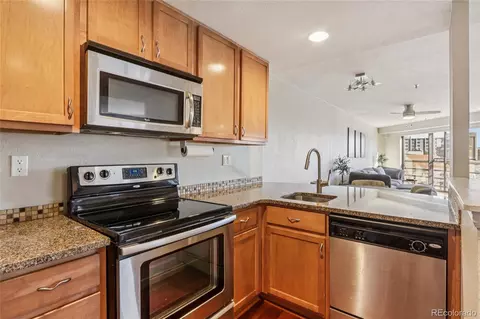 100 Park Ave W #405, Denver, CO 80205