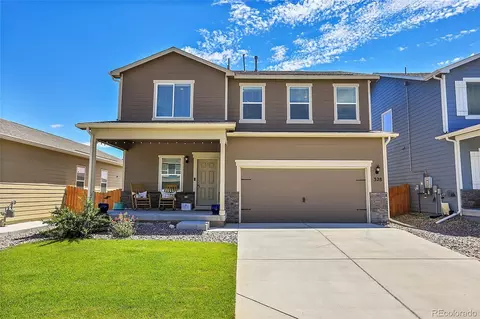 328 Maple St, Bennett, CO 80102 photo 2