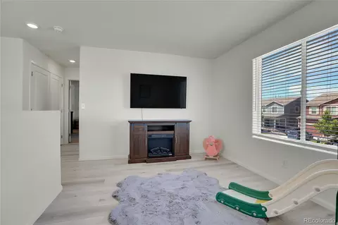 328 Maple St, Bennett, CO 80102 photo 6