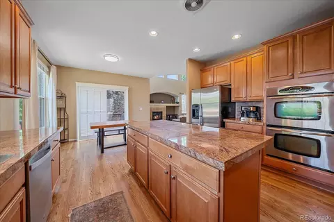 Kitchen - 24765 E Crestline Pl, Aurora, CO 80016 photo 4 of 5
