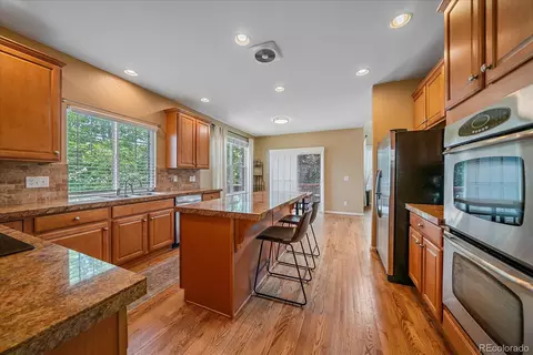 Kitchen - 24765 E Crestline Pl, Aurora, CO 80016 photo 3 of 5