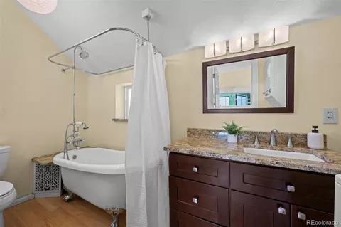 Bath - 108 E Chester St, Lafayette, CO 80026 photo 2 of 3