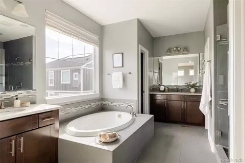Bath - 7990 E 32nd Ave, Denver, CO 80238 photo 2 of 6