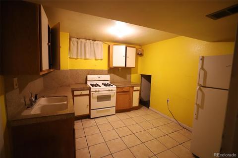 13182 Maxwell Pl, Denver, CO 80239 photo 11