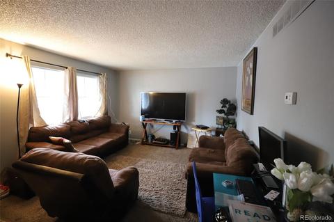 5527 Eagle St, Denver, CO 80239 photo 3
