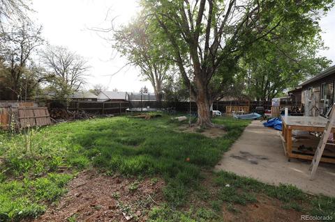 5527 Eagle St, Denver, CO 80239 photo 4