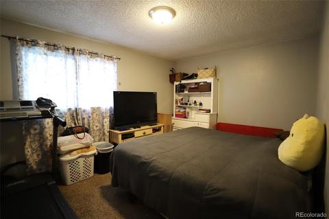5527 Eagle St, Denver, CO 80239 photo 6