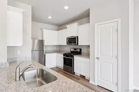 954 Cascade Falls St, Severance, CO 80550 photo 2