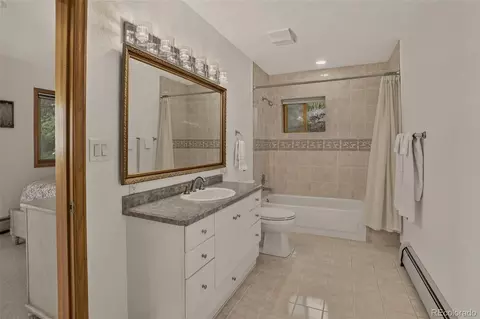 Bath - 9388 Yegge Rd, Morrison, CO 80465 photo 4 of 4