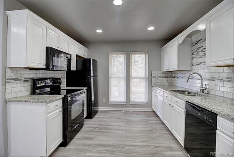 5103 Carson St, Denver, CO 80239 photo 19