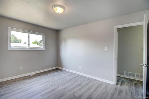 5103 Carson St, Denver, CO 80239 photo 11