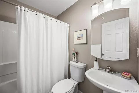 Bath - 4620 15th St #B, Boulder, CO 80304 photo 2 of 2