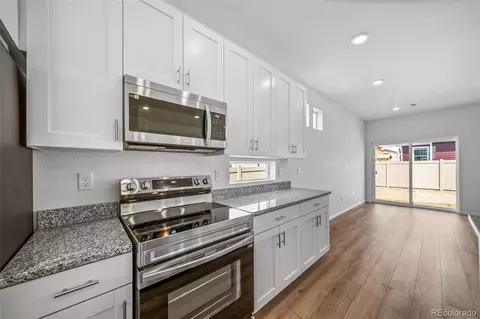 Kitchen - 22335 E 39th Ave, Aurora, CO 80019 photo 4 of 5