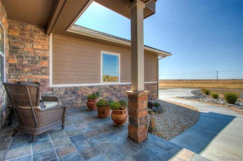49825 Antelope Dr E, Bennett, CO 80102 photo 2