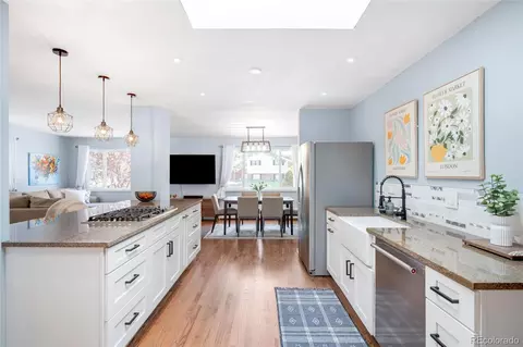 469 Newark St, Aurora, CO 80010