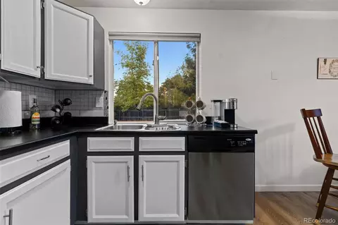 Kitchen - 4520 E 112th Pl, Thornton, CO 80233 photo 3 of 4