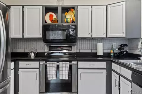 Kitchen - 4520 E 112th Pl, Thornton, CO 80233 photo 2 of 4