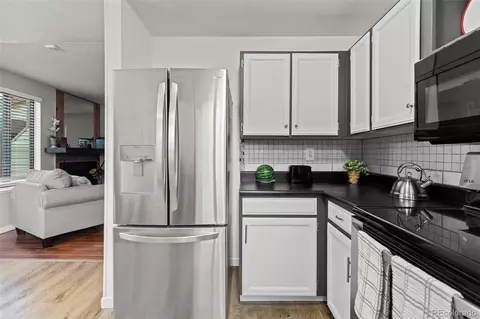 Kitchen - 4520 E 112th Pl, Thornton, CO 80233 photo 4 of 4