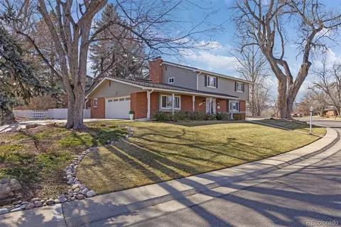11954 W Applewood Knolls Dr, Lakewood, CO 80215
