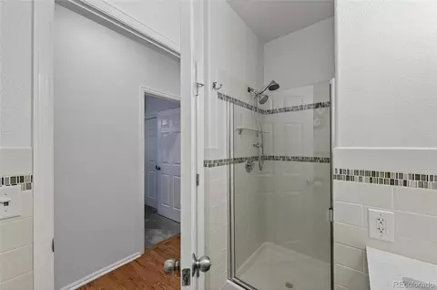 Bath - 3217 E 102nd Dr, Thornton, CO 80229 photo 2 of 5