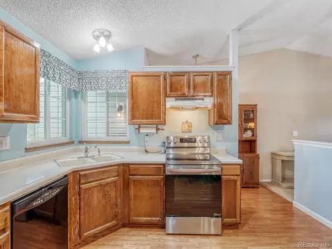 Kitchen - 2746 S Uravan St, Aurora, CO 80013 photo 3 of 4