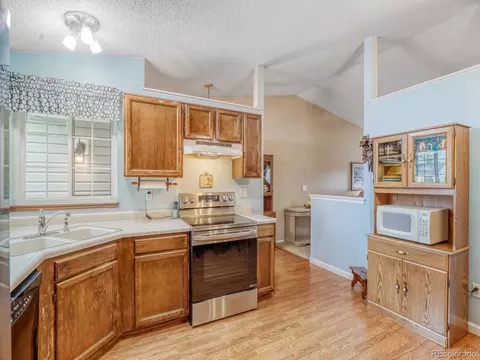Kitchen - 2746 S Uravan St, Aurora, CO 80013 photo 2 of 4