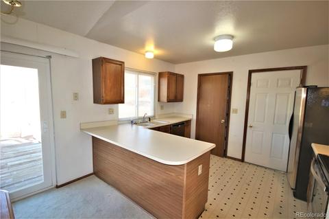 21557 E Powers Ln, Centennial, CO 80015 photo 2