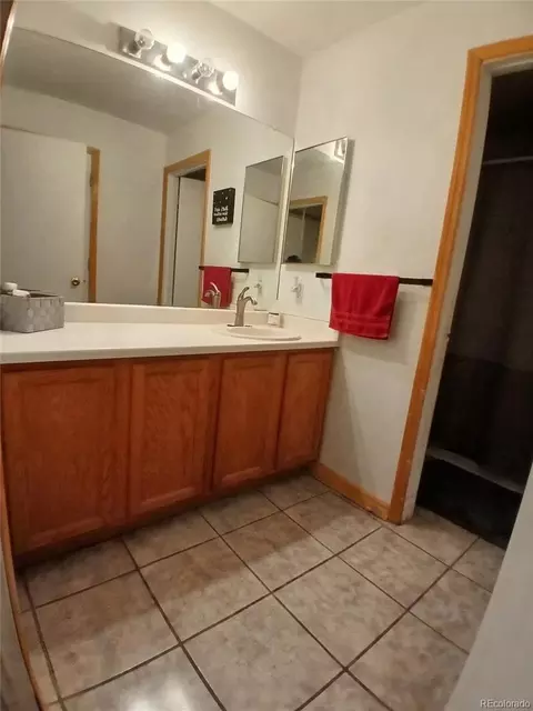 Bath - 15644 E 50th Ave, Denver, CO 80239 photo 1 of 1