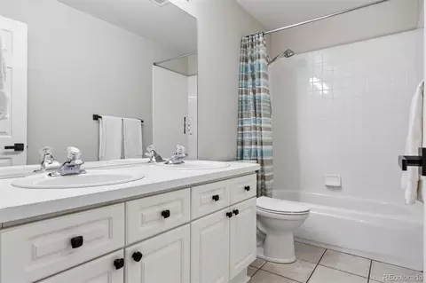 Bath - 17895 E Powers Dr, Centennial, CO 80015 photo 2 of 3
